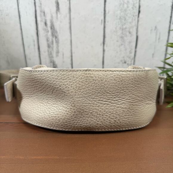 Peter Kent Leather Small Handbag - Picture 6 of 13